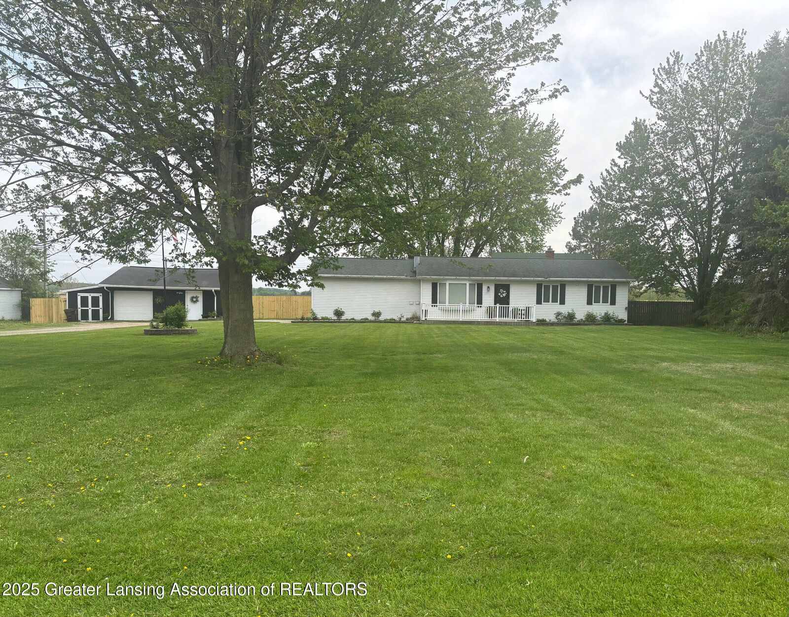 Property Photo:  3508 E Mt Hope Highway  MI 48837 