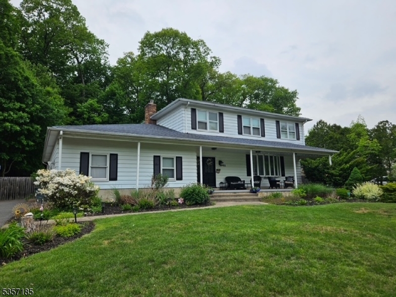 Property Photo:  32 Northgate  NJ 07465 