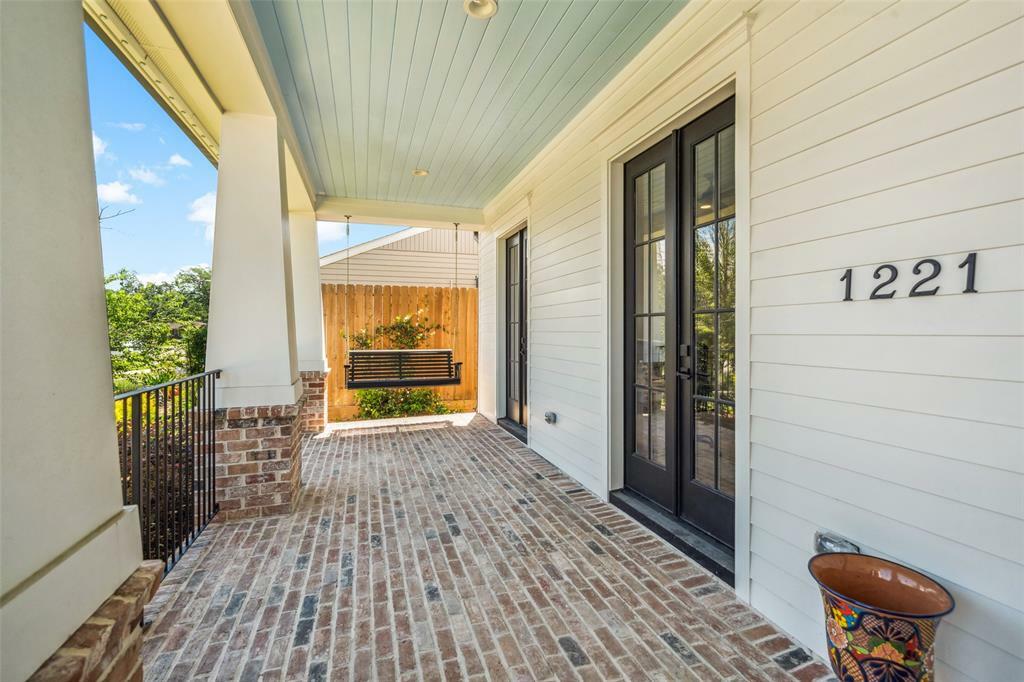 Property Photo: 1221 Lamonte Lane TX 77018