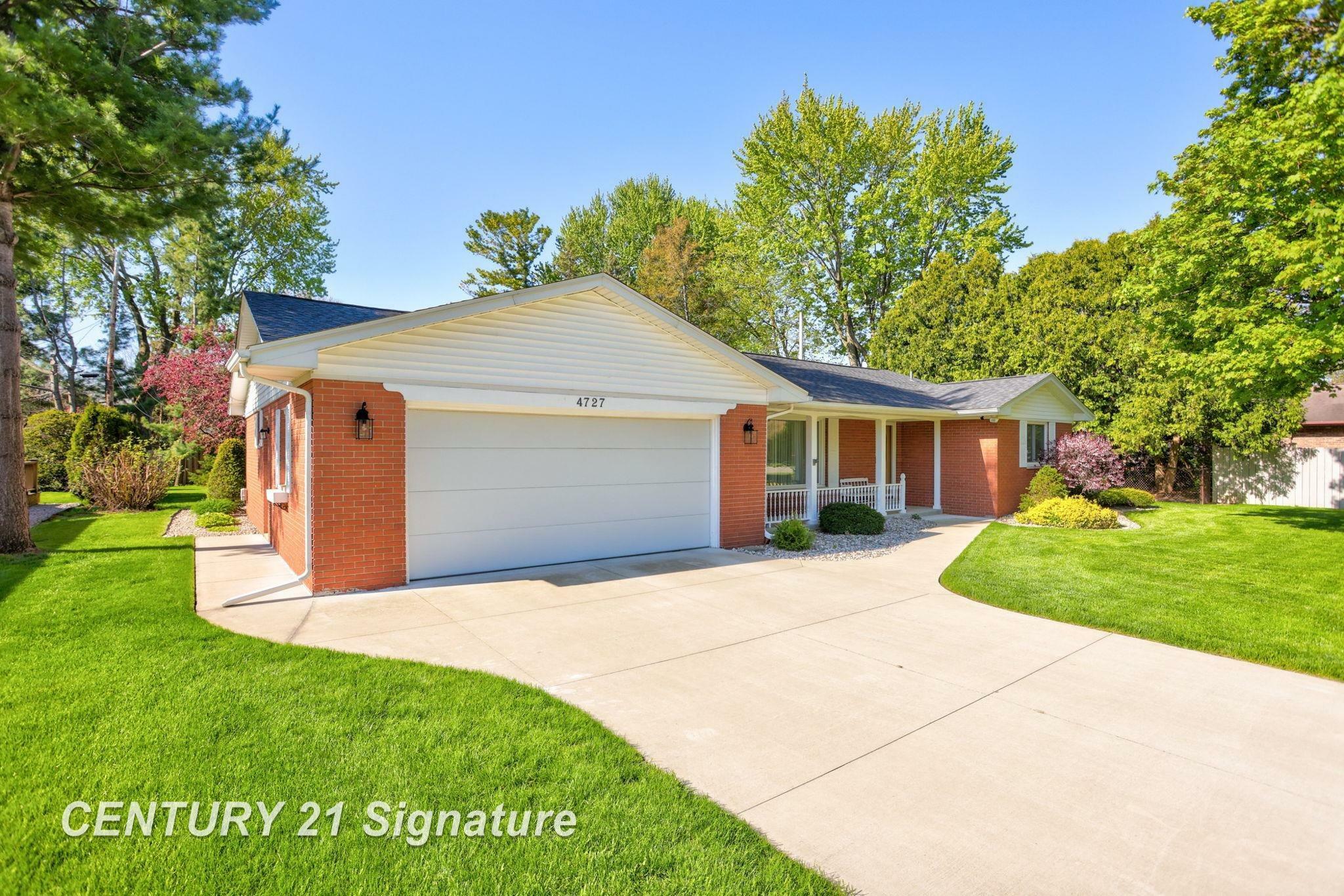 Property Photo: 4727 Crutchfield Drive MI 48638