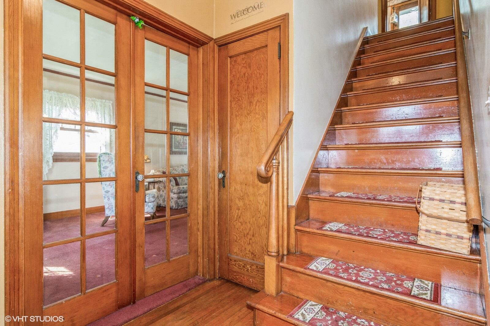 Property Photo: 930 Lina St WI 53050