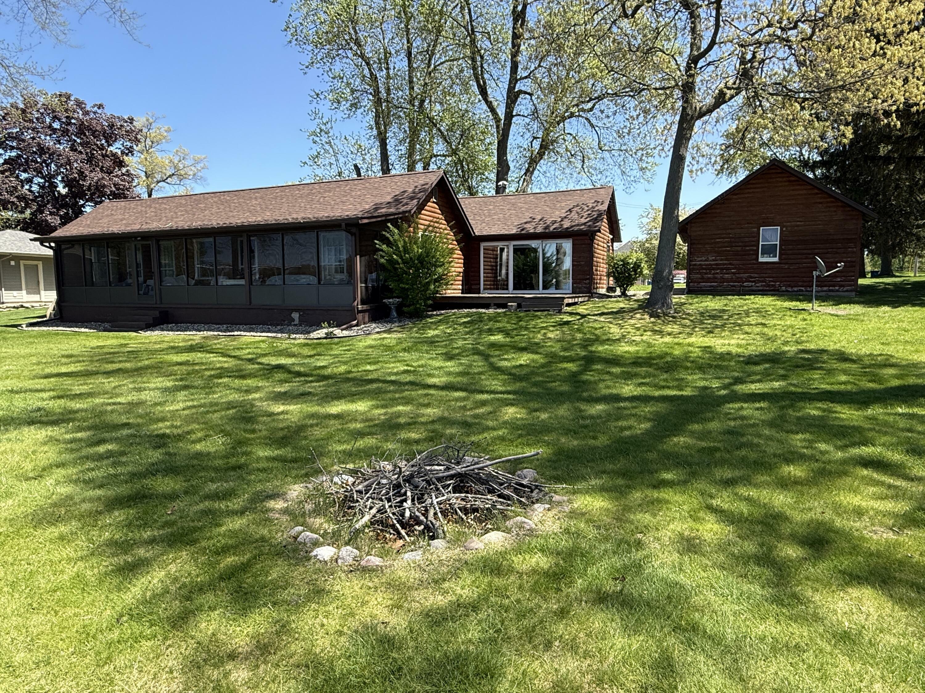 Property Photo: 750 Country Club Drive MI 49015