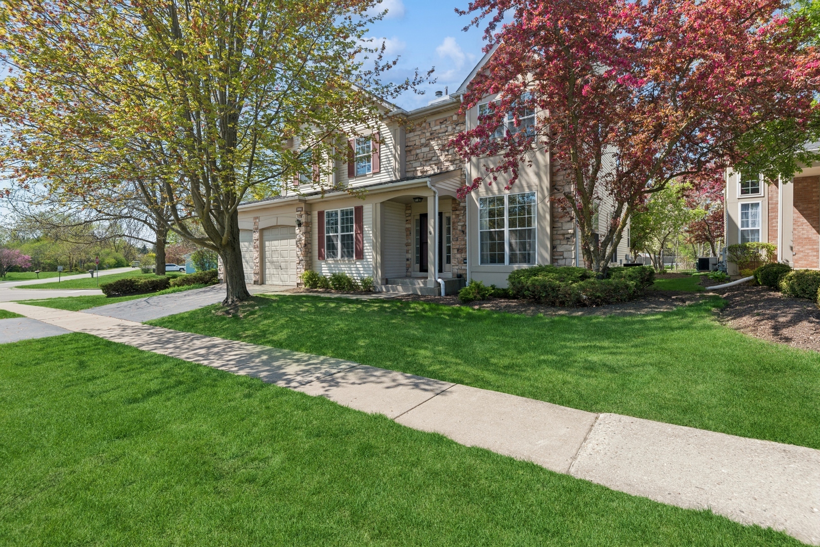 Property Photo: 29502 N Birch Avenue IL 60044