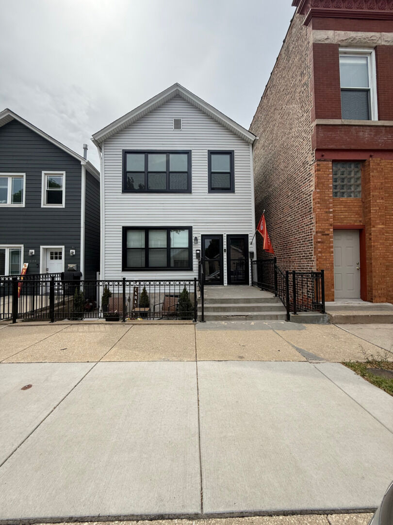 Property Photo:  3604 S Lowe Avenue 2  IL 60609 