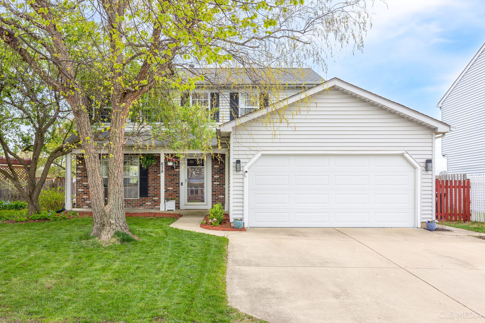 Property Photo: 658 Cutter Lane IL 60007
