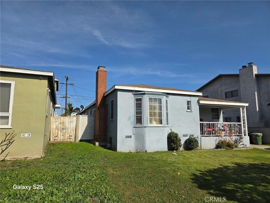 Property Photo:  10404 S Gramercy Place  CA 90047 