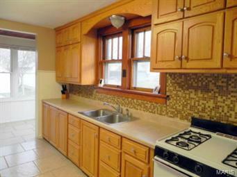 Property Photo: 1112 Hall MO 63301