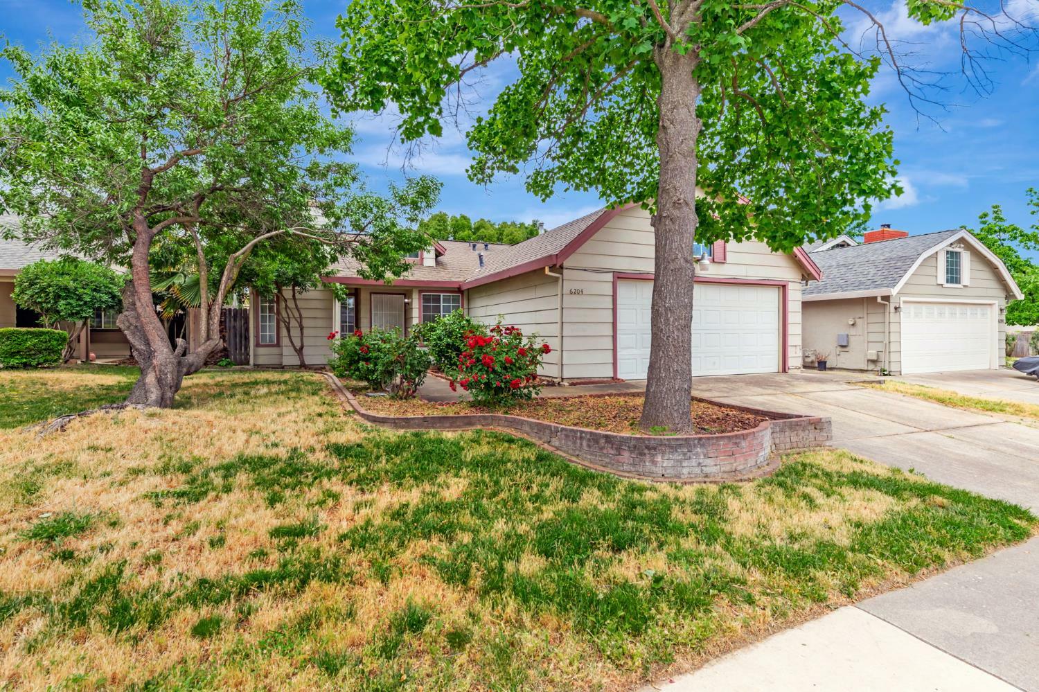 Property Photo: 6204 Lovewood Court CA 95621