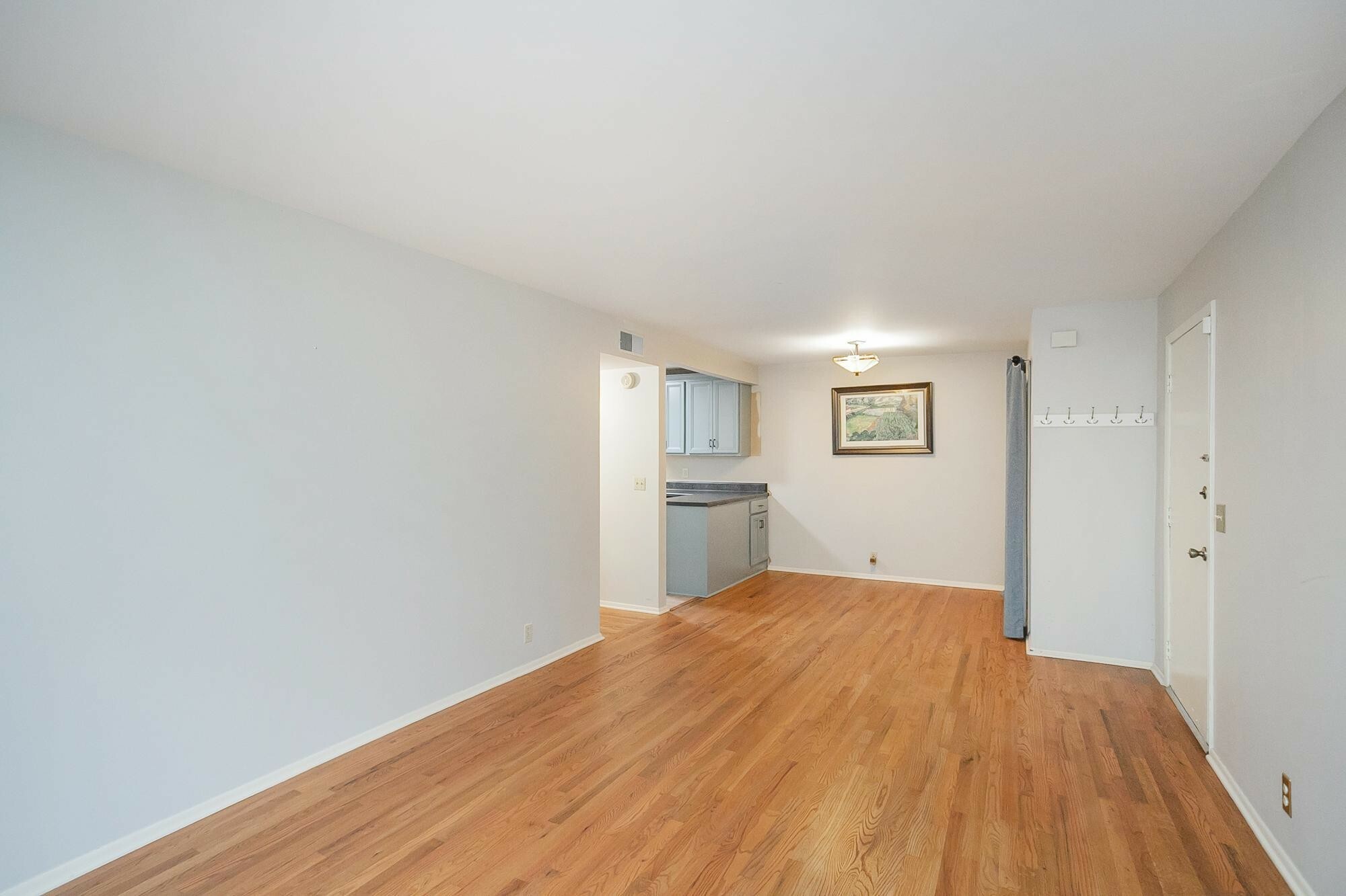 Property Photo:  702 Ashlawn Pl  TN 37211 