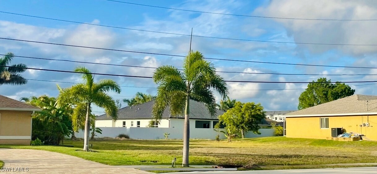 Property Photo: 1729 Savona Parkway W FL 33914