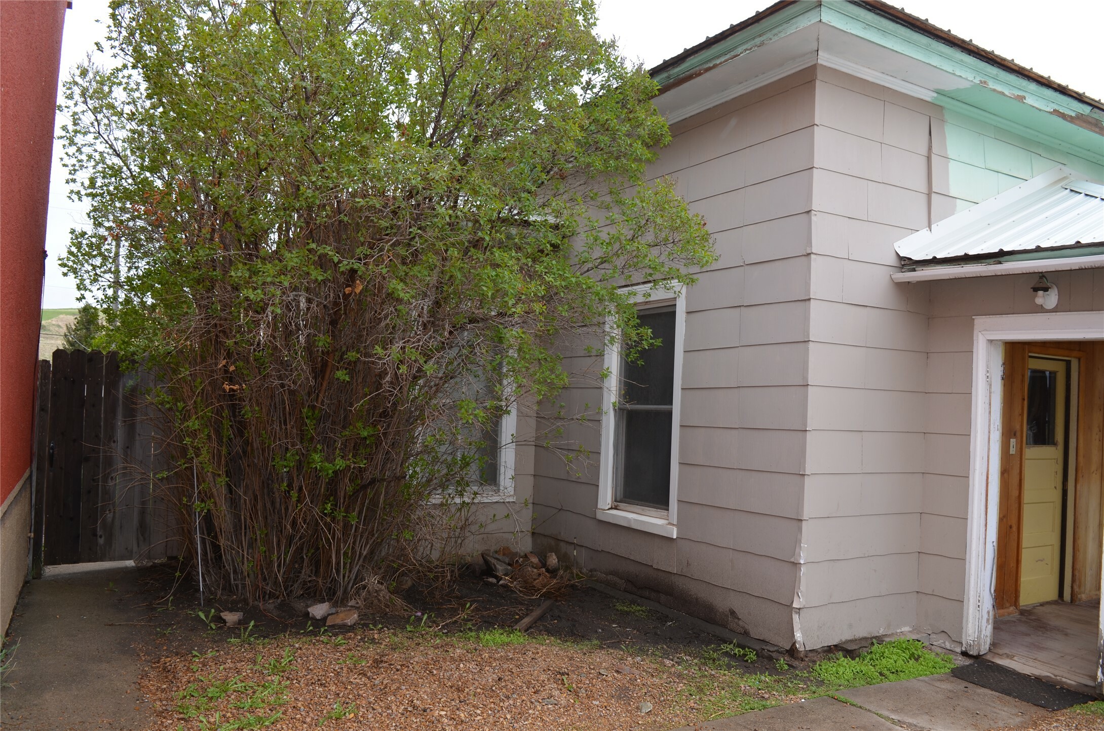 Property Photo: 218 W Broadway Street MT 59858