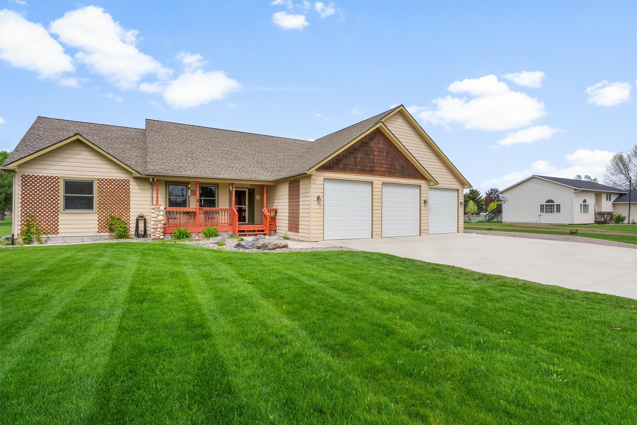 Property Photo:  1815 Homestead Drive  MT 59808 