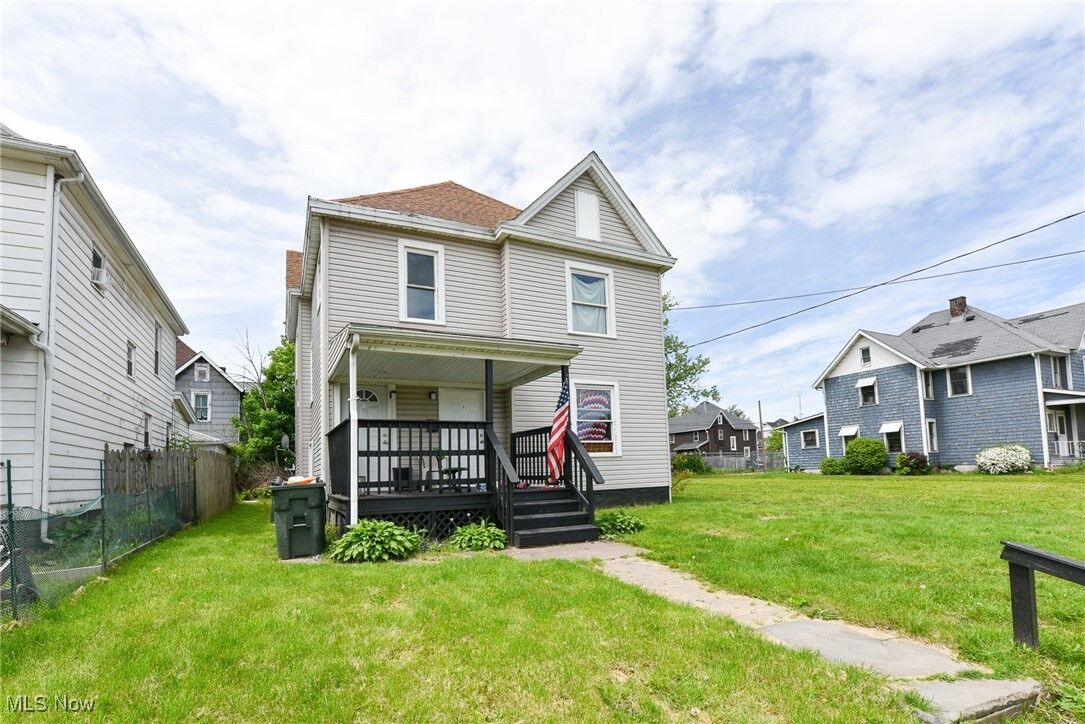 Property Photo: 905 High Avenue NW OH 44703
