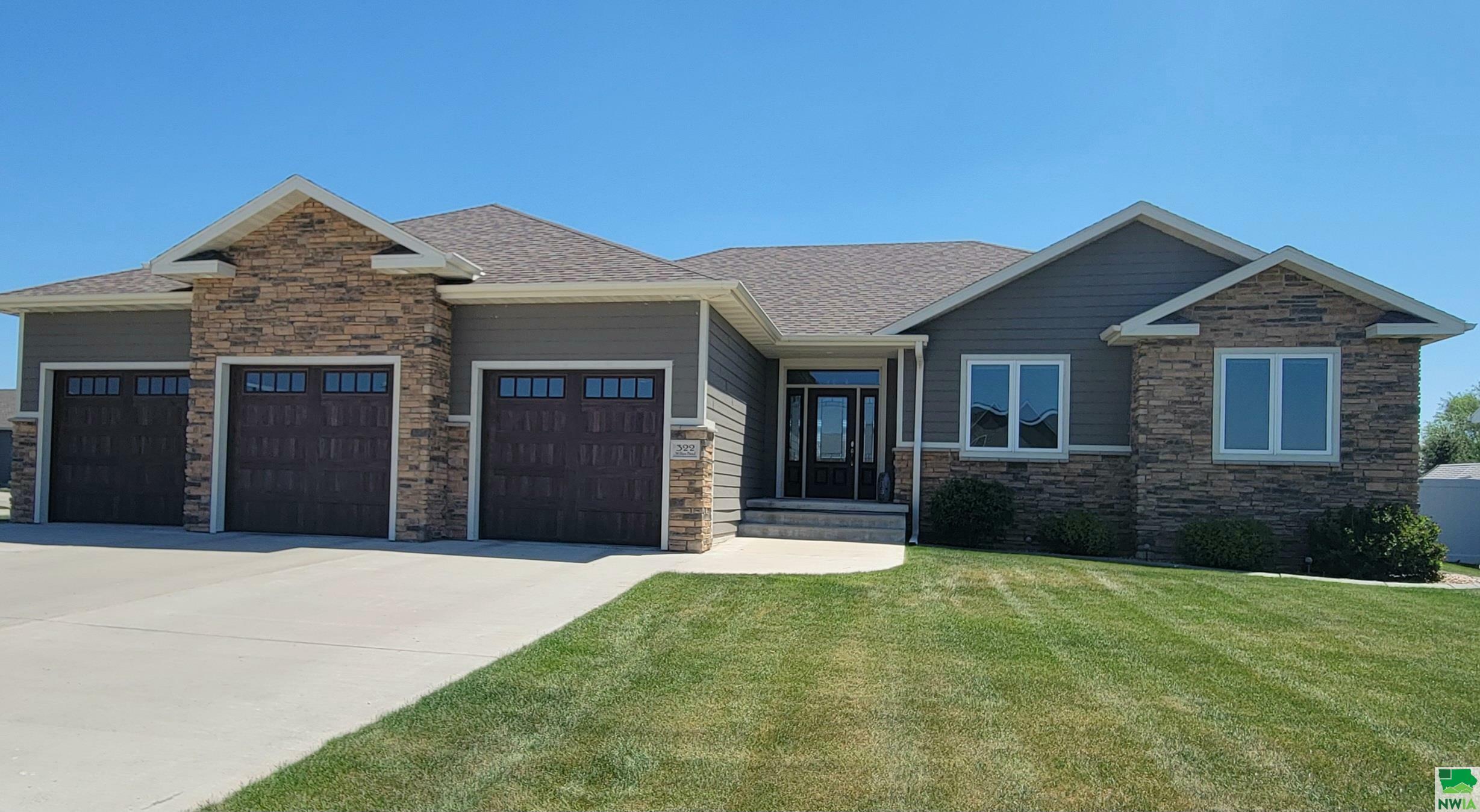 Property Photo: 322 Willow Bend IA 51054