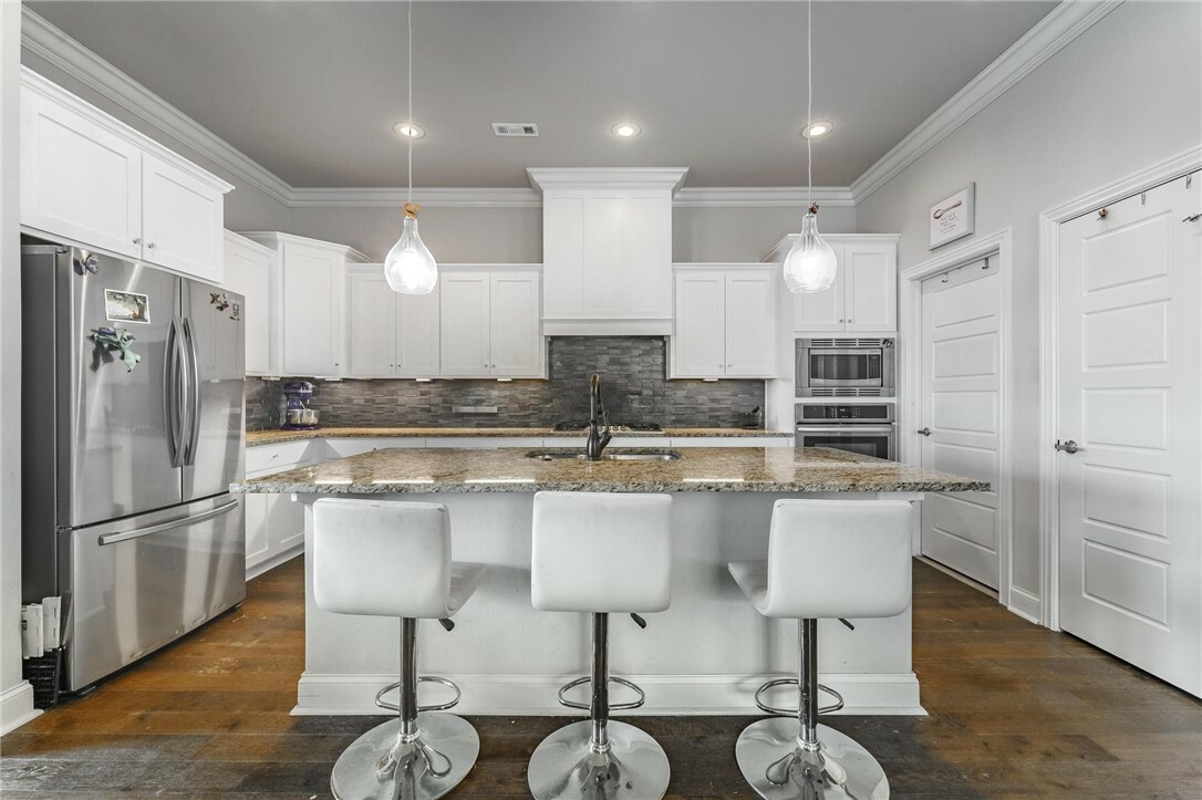 Property Photo: 1438 Allen'S Mill Way AR 72718