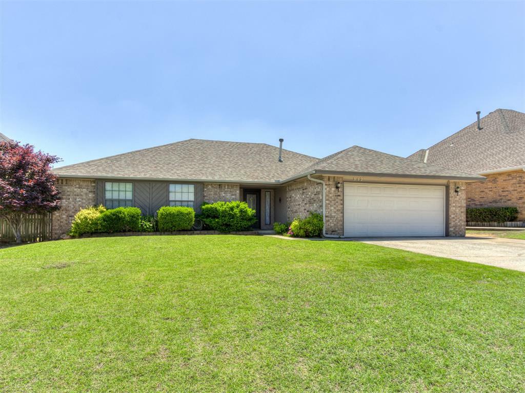 Property Photo: 312 Carlsbad Court OK 73099