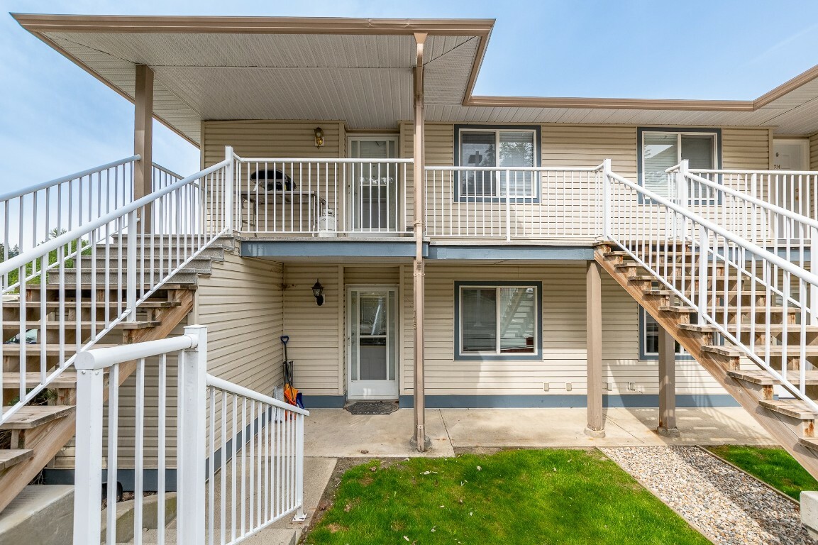 Property Photo: 831 2 Street SE 115 BC V1E 1S6