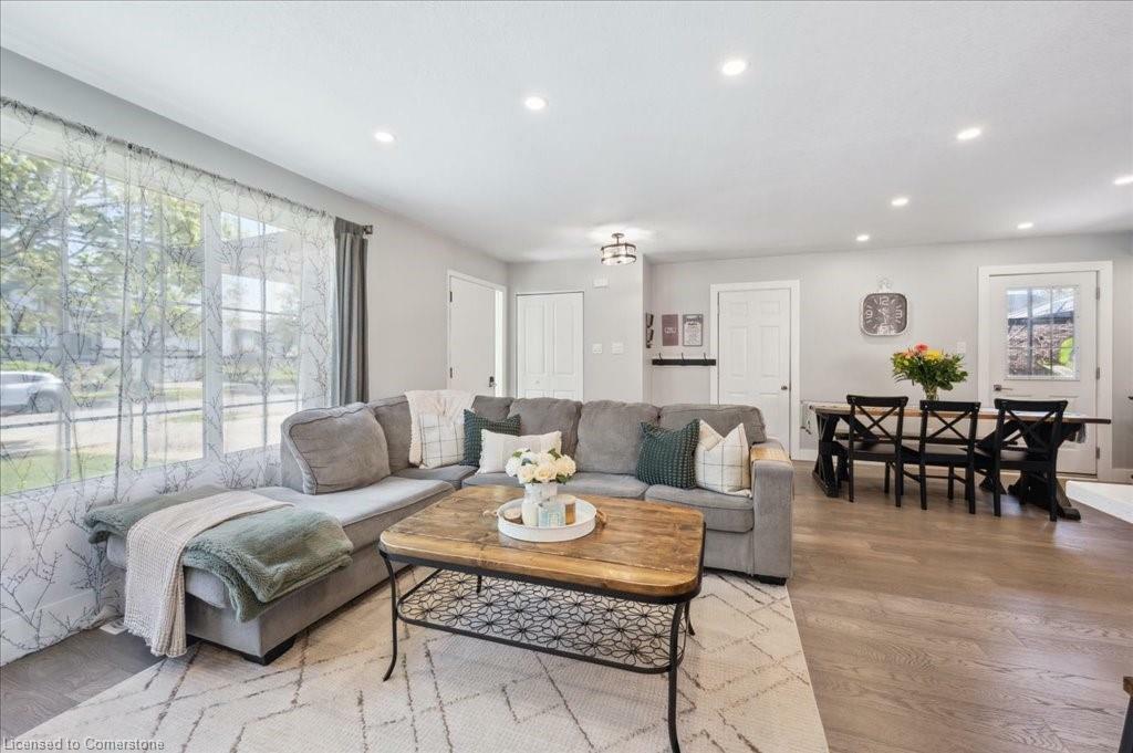 Property Photo: 31 Settlers Drive ON N2E 2L7
