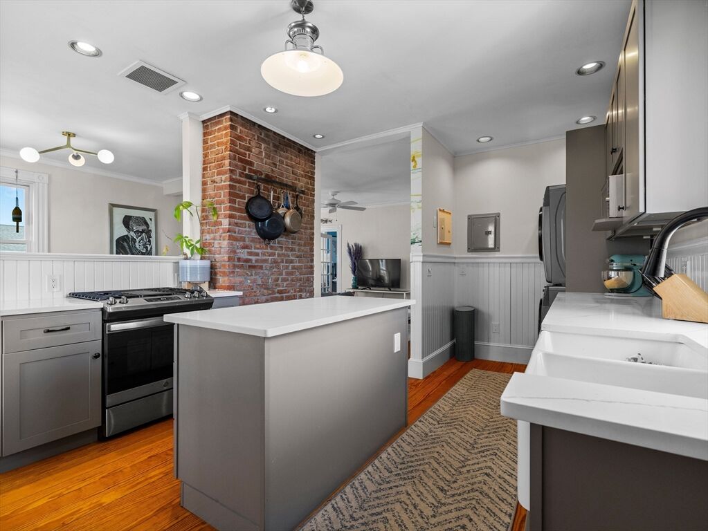Property Photo: 5 Tremont St 3 MA 02139