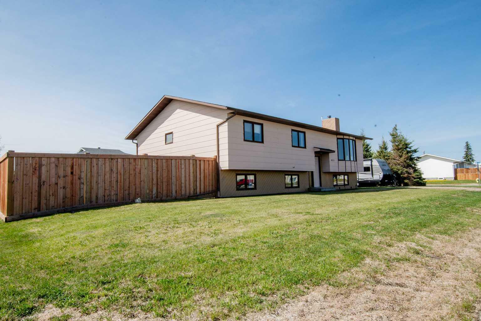 Property Photo: 4515 46 Avenue AB T0H 3A0