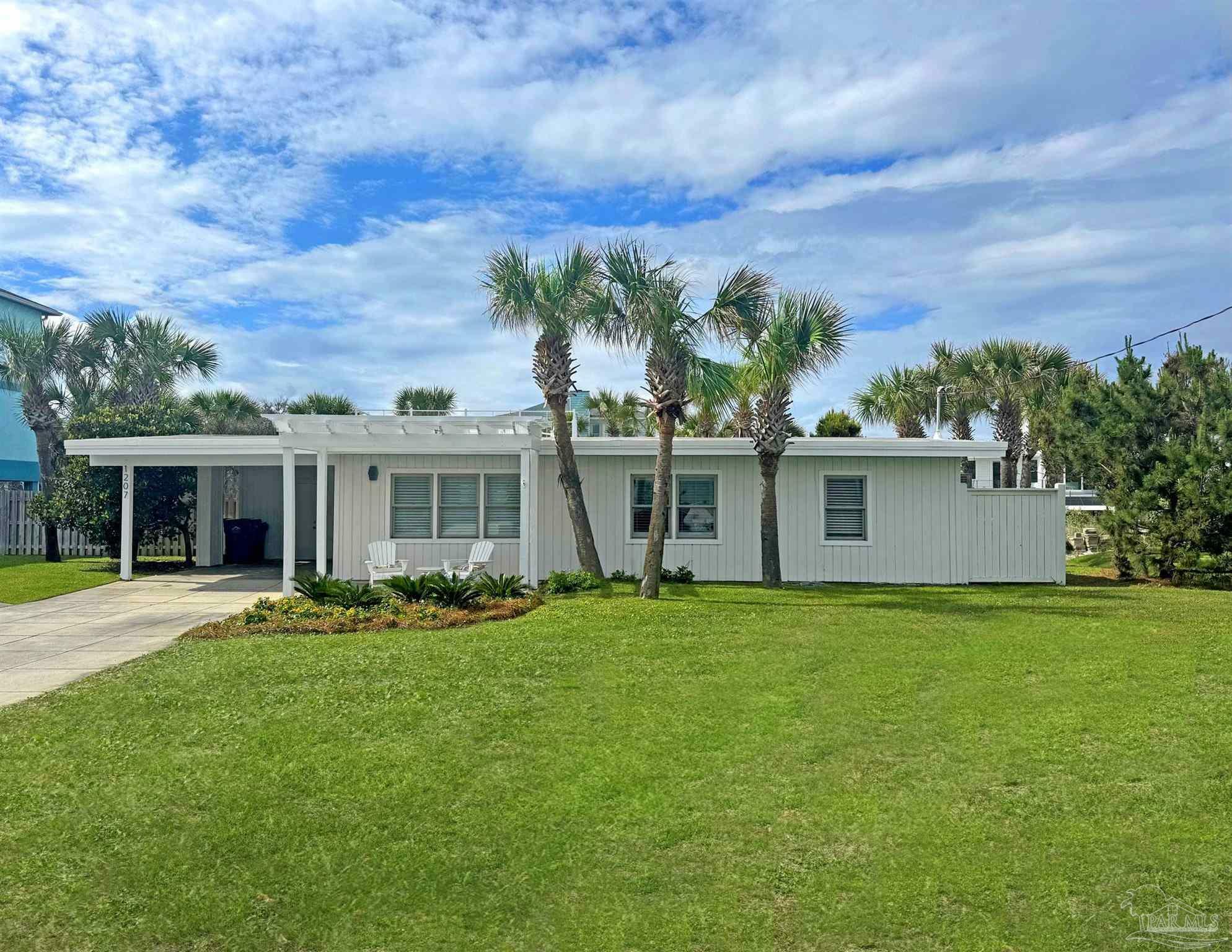 Property Photo: 1207 Ariola Dr FL 32561