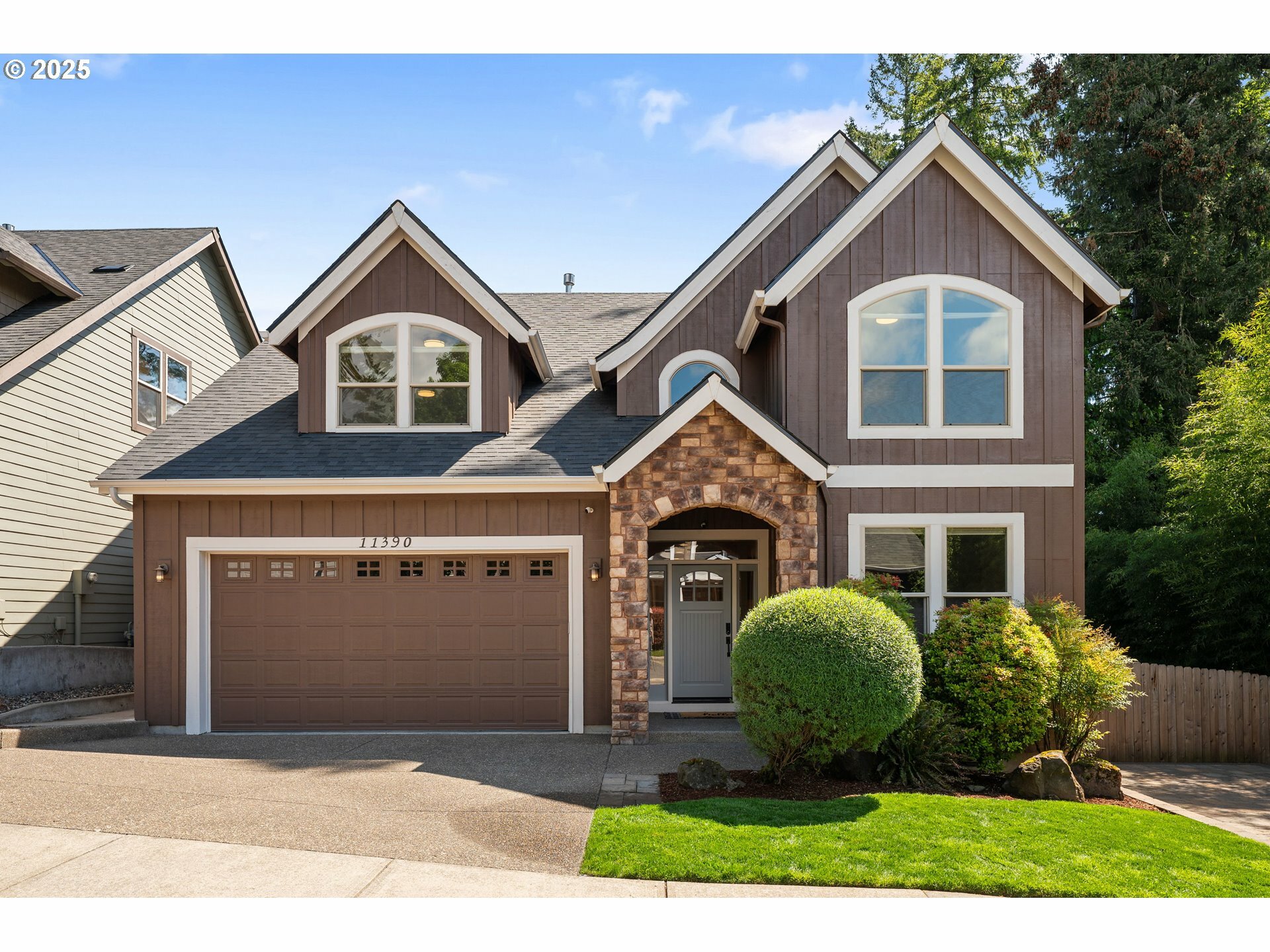 Property Photo: 11390 NW Valros Ln OR 97229