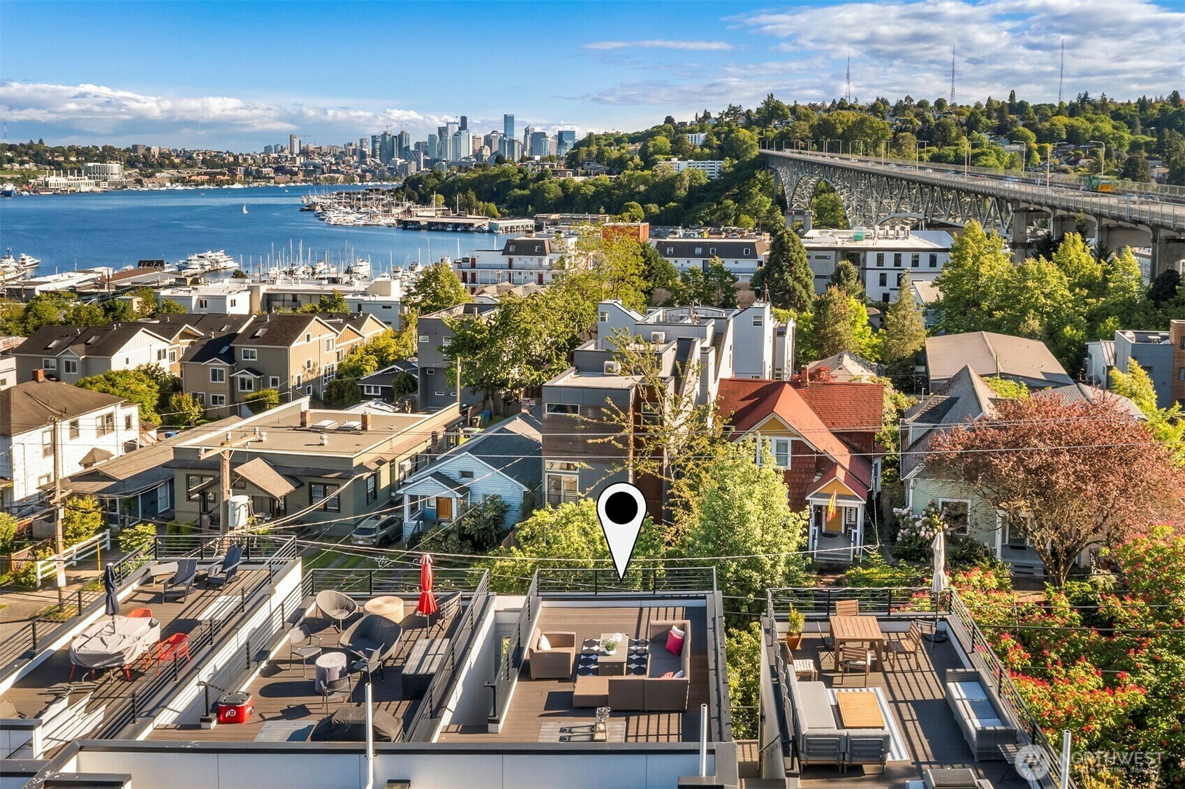 Property Photo: 922 N 36th Street WA 98103