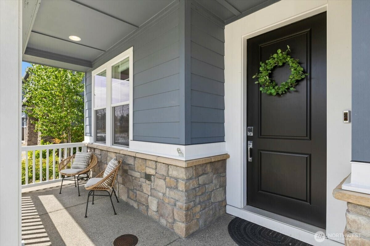 Property Photo: 23640 SE 270th Place WA 98038