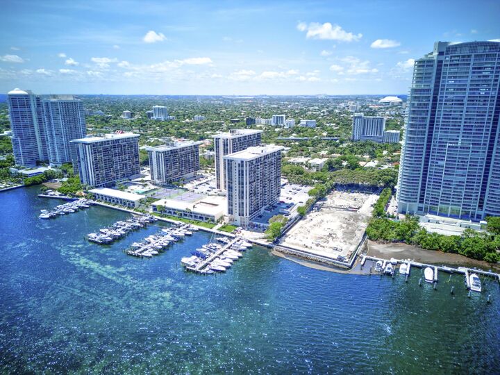 Property Photo: 1865 Brickell Avenue A611 FL 33129