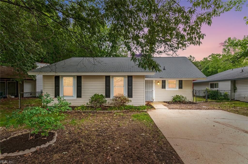 Property Photo: 13024 Green Grove Ln VA 23608