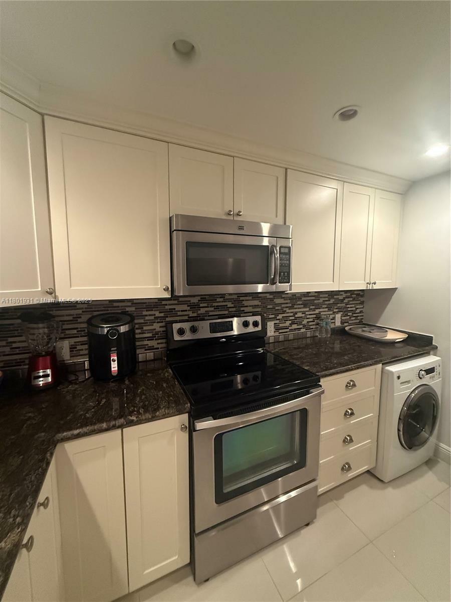 Property Photo: 1500 S Ocean Blvd 508 FL 33062