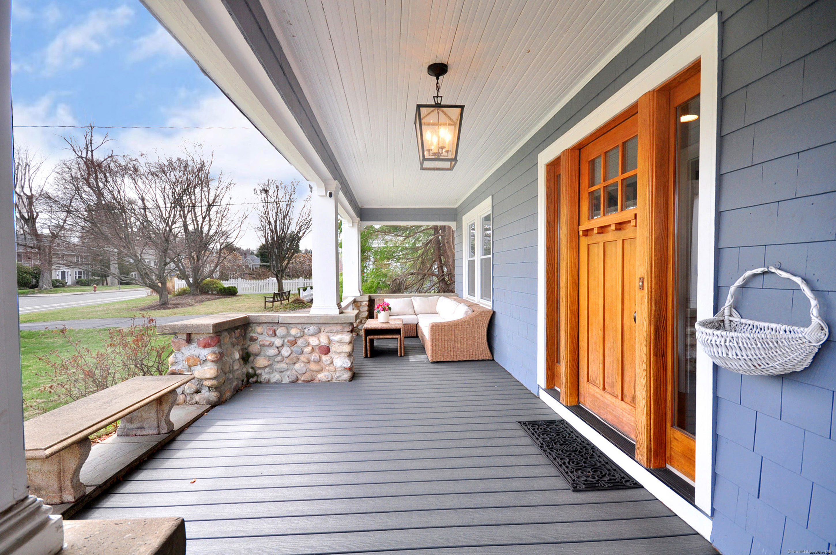 Property Photo: 1186 Farmington Avenue CT 06107