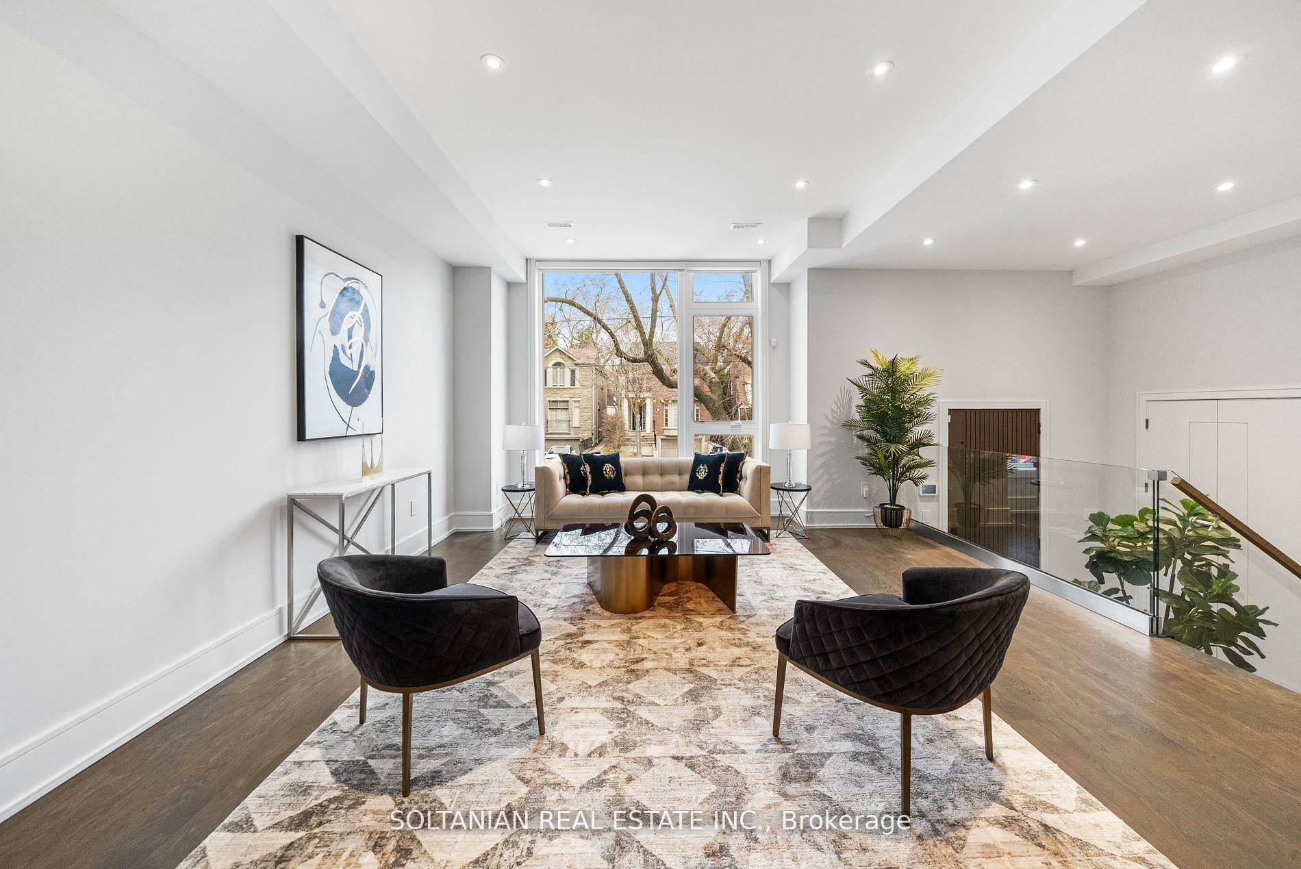 Property Photo: 97 Parkview Avenue ON M2N 3Y4