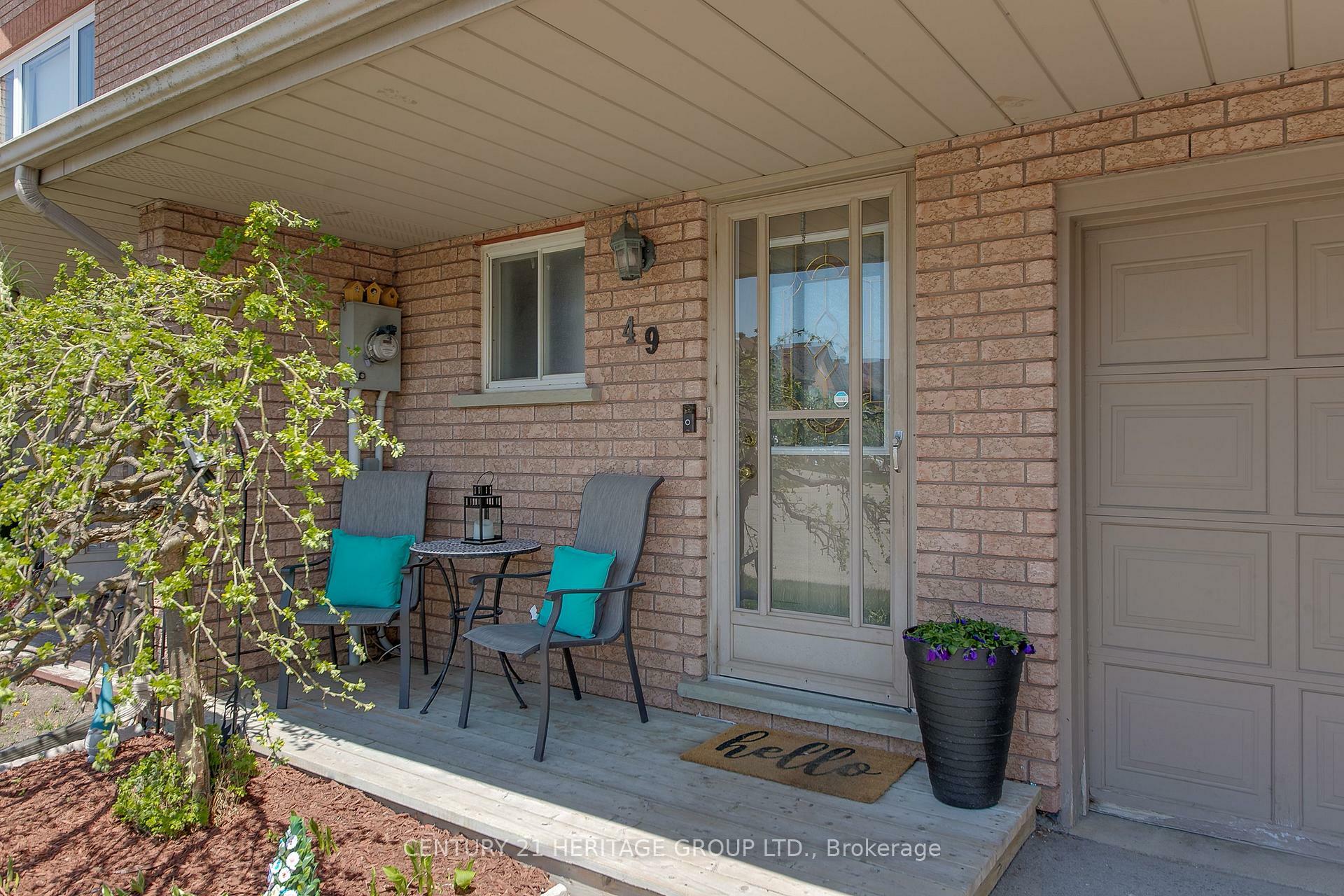 Property Photo: 49 Riverley Lane E 6 ON L9R 1X8