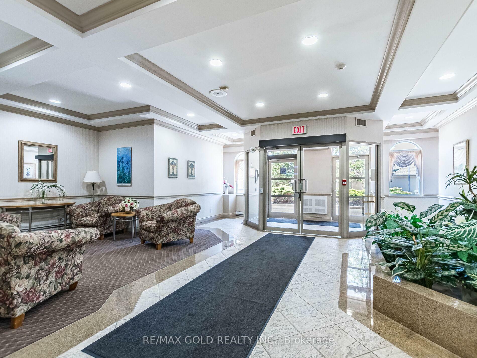 Property Photo:  3 Dayspring Circle 201  ON L6P 1B7 