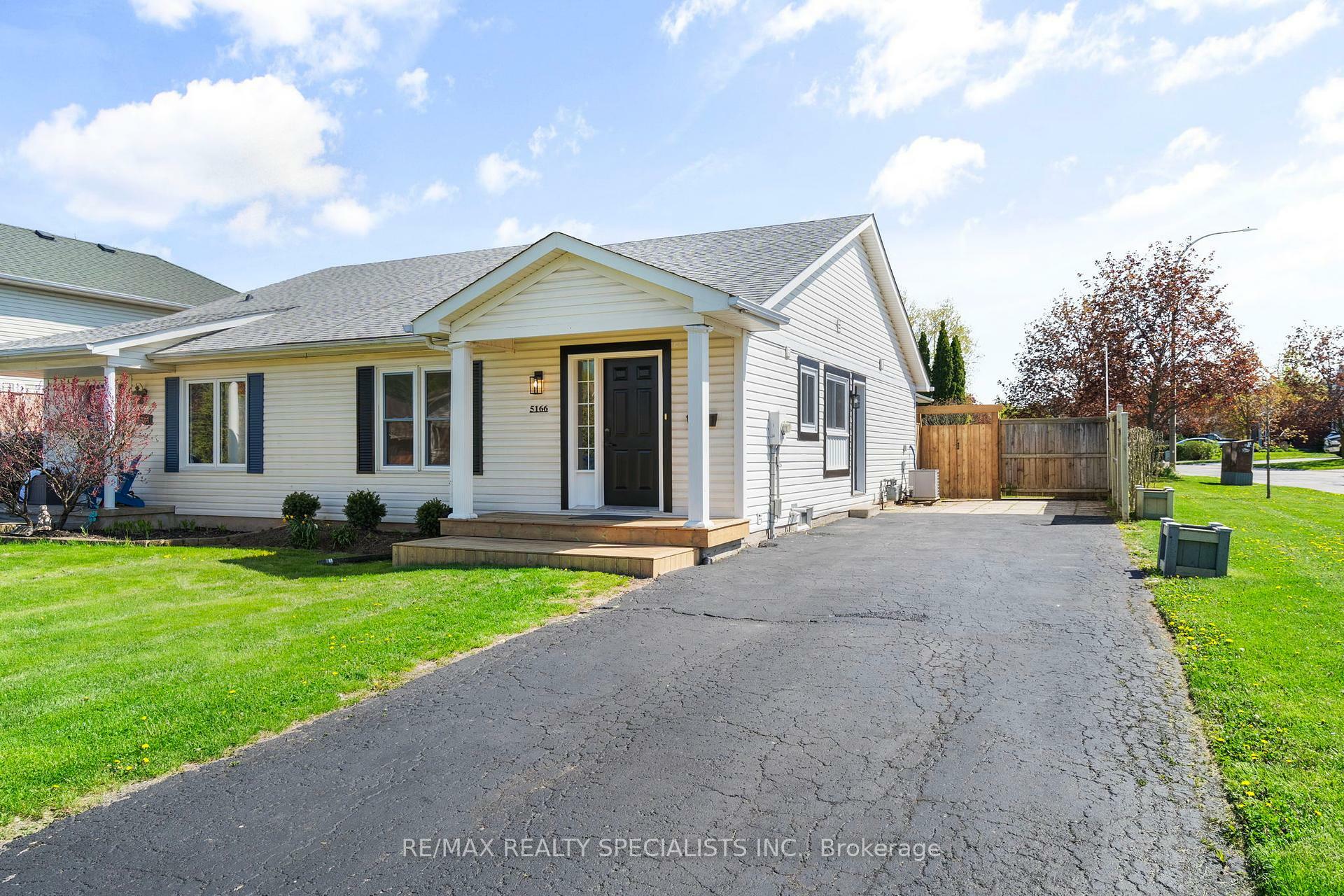 Property Photo: 5166 Mulberry Drive ON L3J 0J6