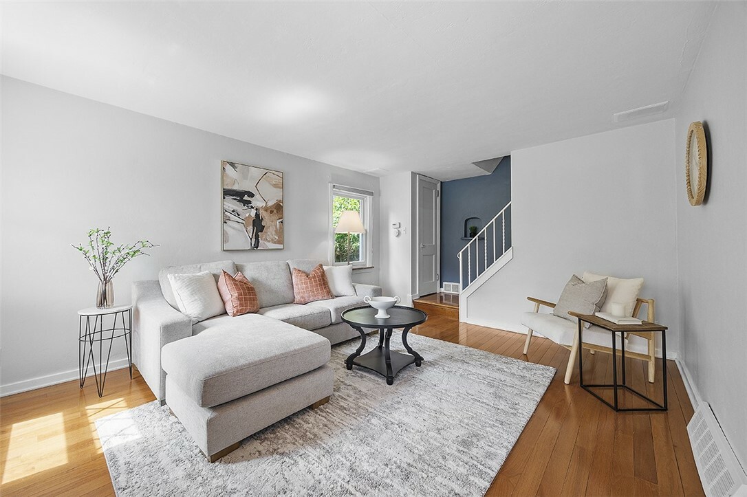 Property Photo: 1419 Simona Dr PA 15201