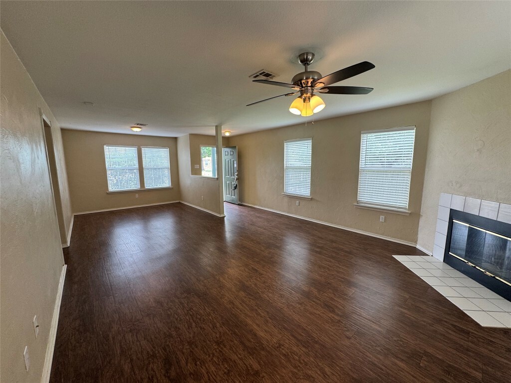 Property Photo: 108 Briarwood Court TX 78640