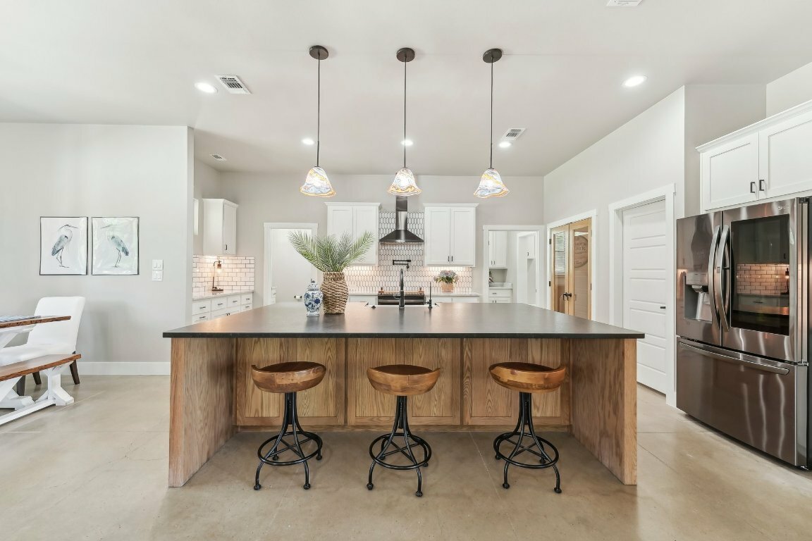 Property Photo: 795 Van Bibber Road TX 76571