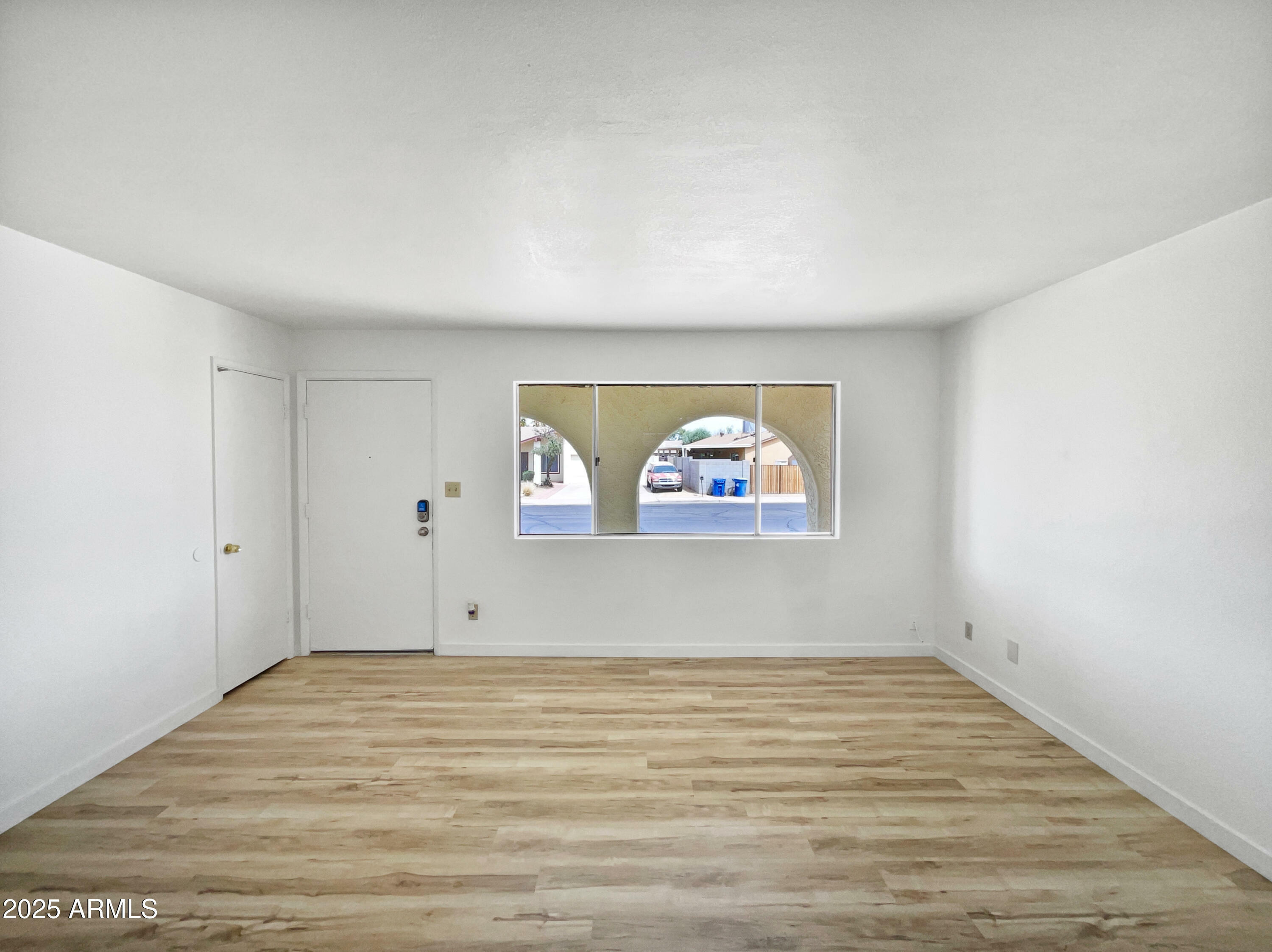 Property Photo: 5918 S Parkside Drive AZ 85283