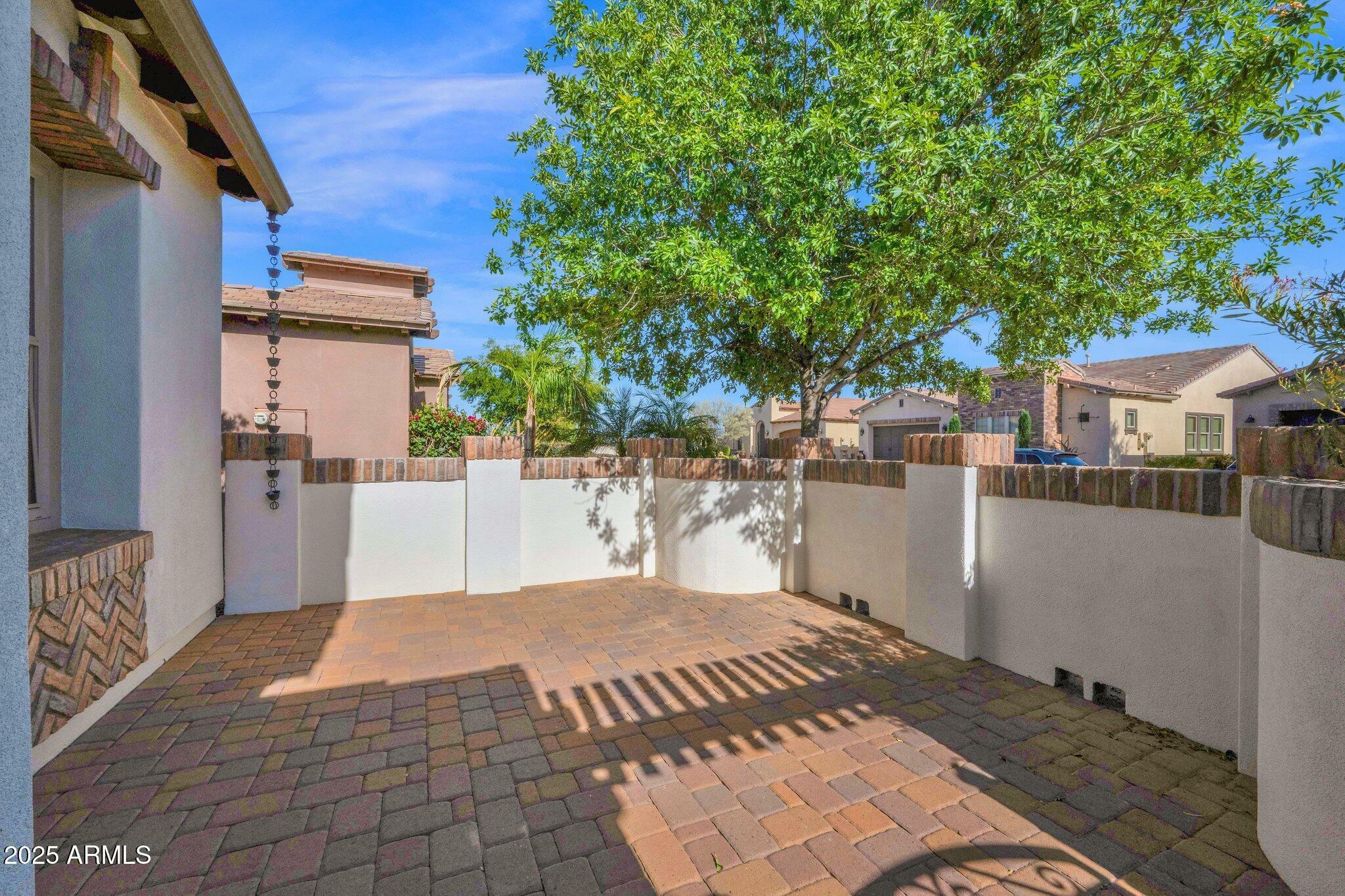 Property Photo: 1768 E Grand Ridge Road AZ 85140