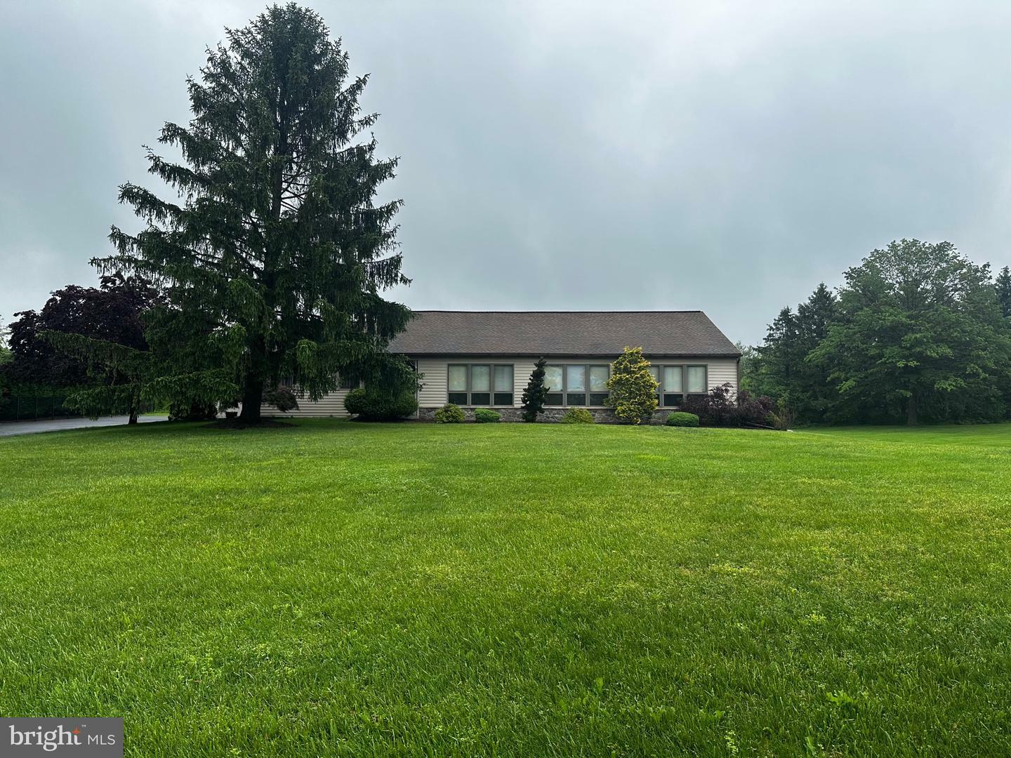 30 Foxanna Drive  Carlisle PA 17015 photo