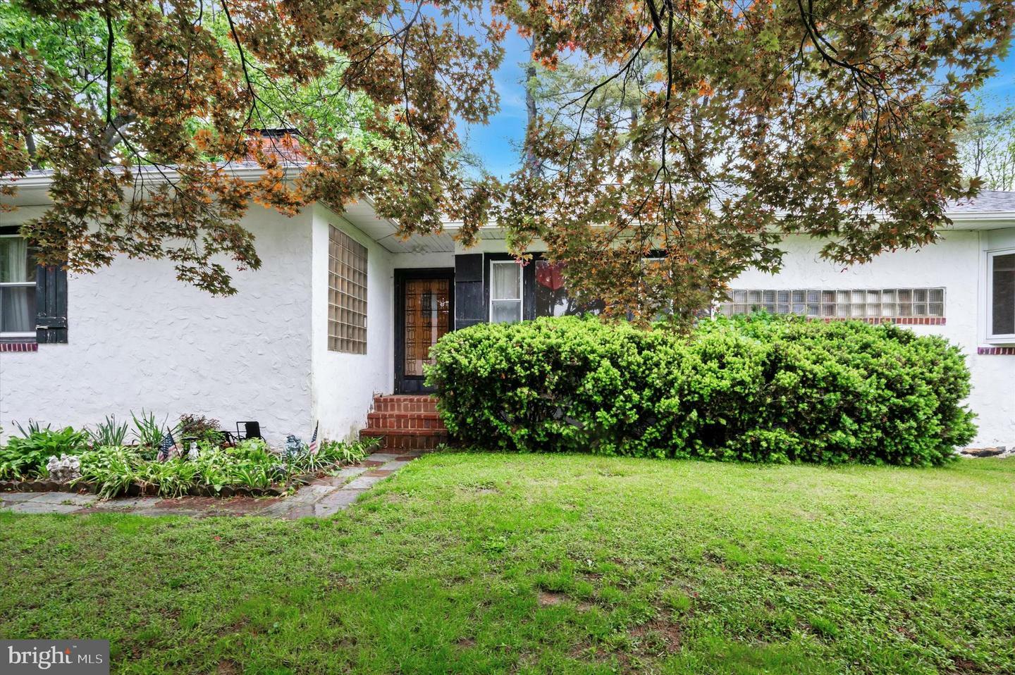 Property Photo: 744 G Avenue PA 19038