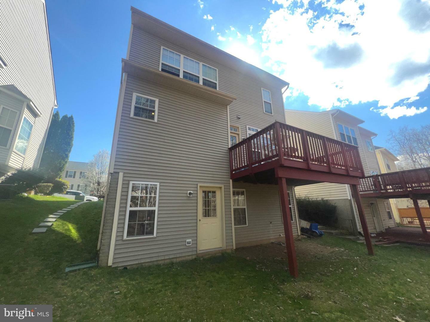 Property Photo: 9241 Greenshire Drive VA 20111