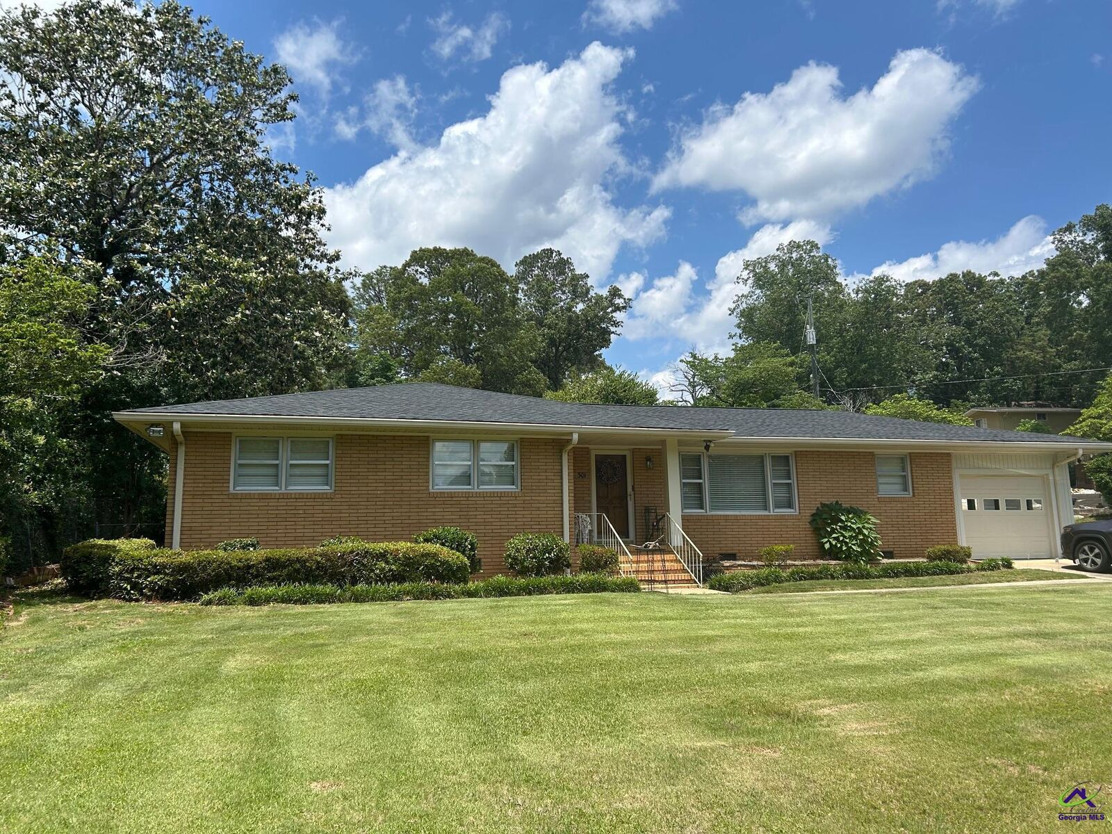 Property Photo: 301 Pine Valley Drive GA 31088