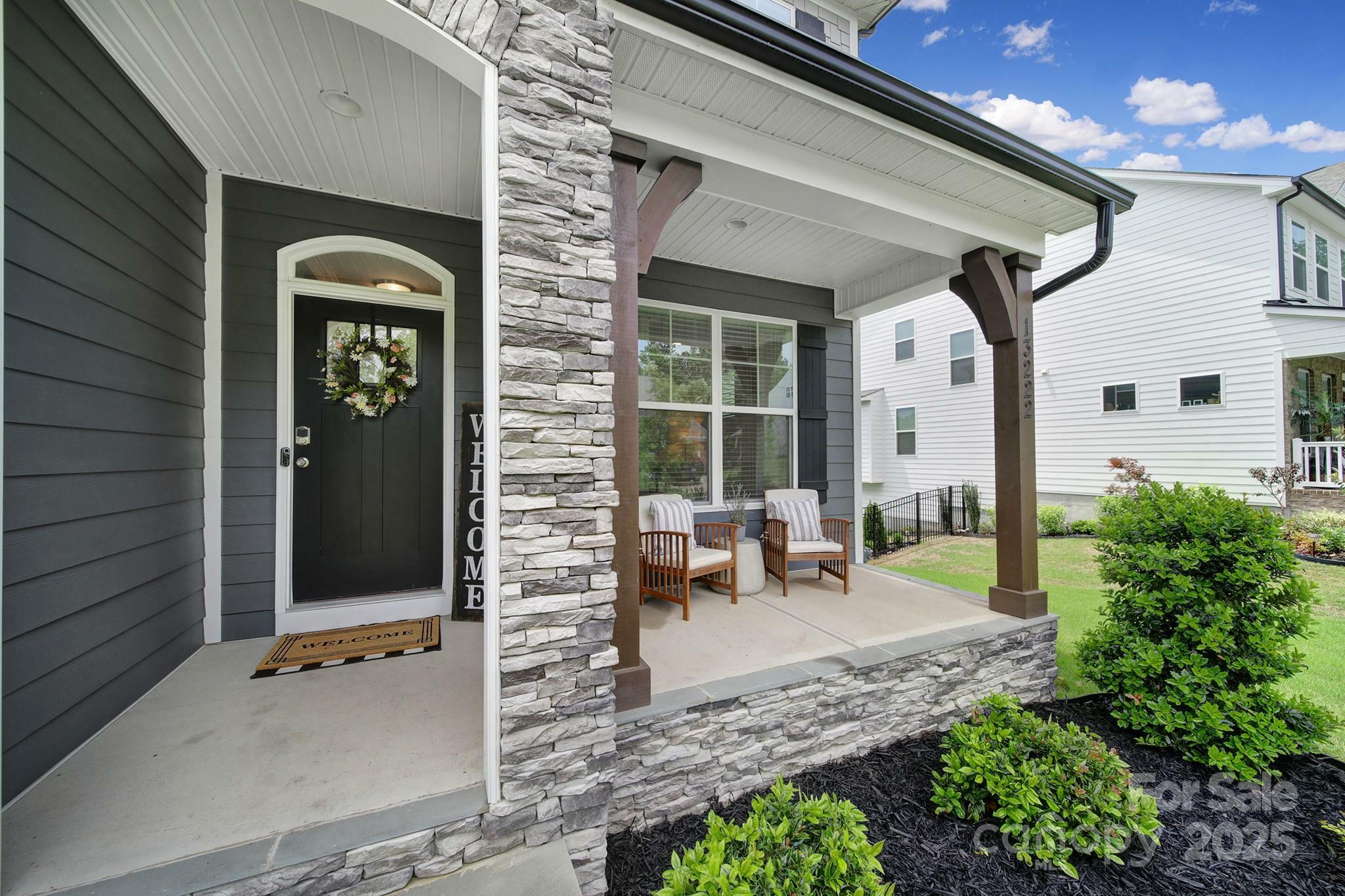 Property Photo: 13222 Fiore Place NC 28078