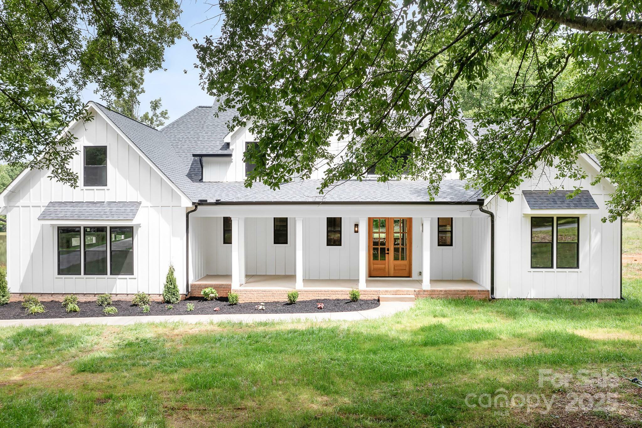 Property Photo:  104 Arbor Drive  NC 28173 