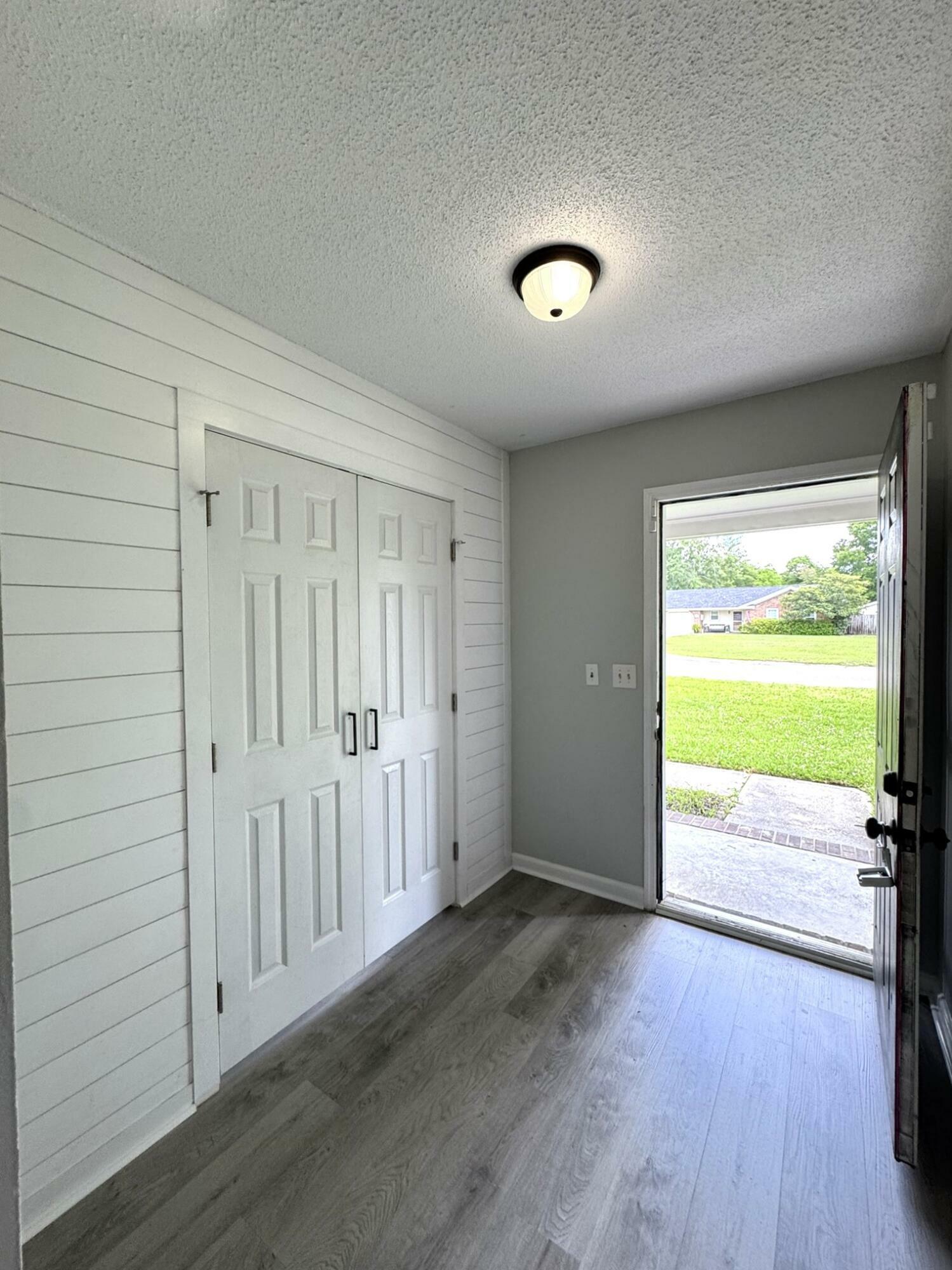 Property Photo: 1102 Hampton Court SC 29486