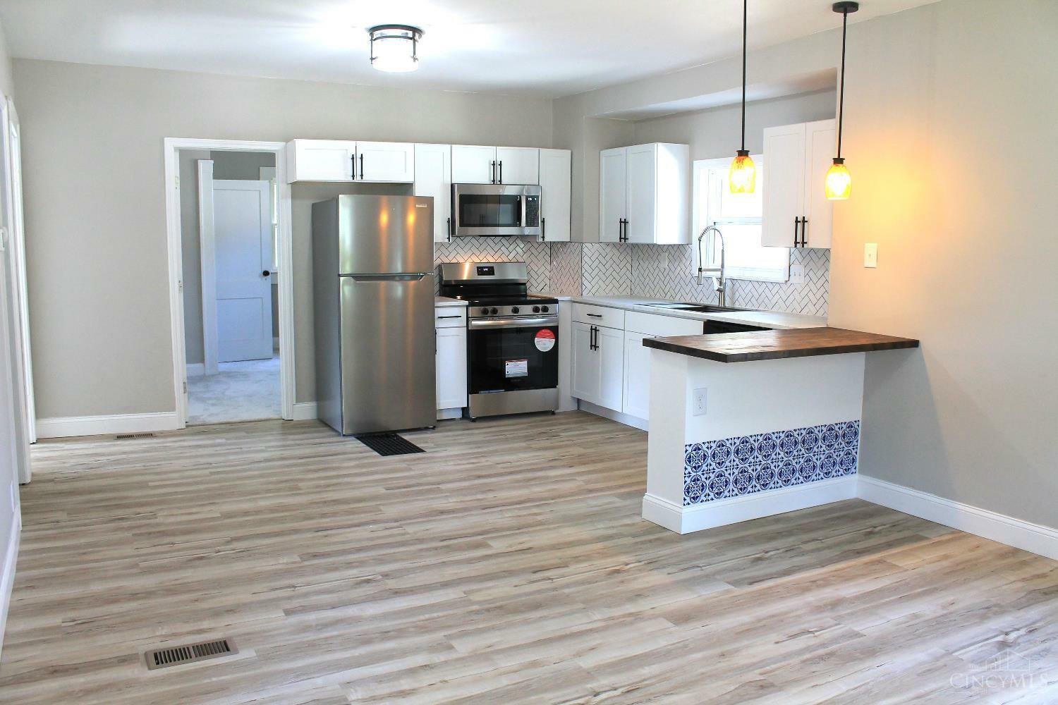 Property Photo: 719 Millville Avenue OH 45013