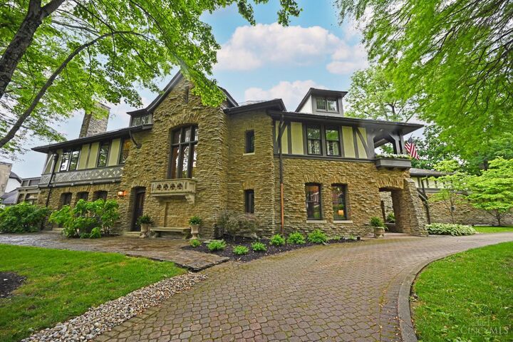 Property Photo: 1 Beech Crest Lane OH 45206